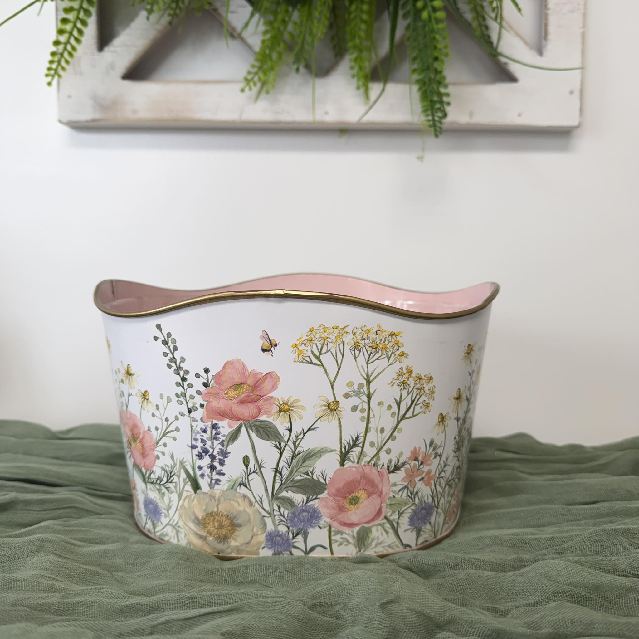 Medium Floral Metal Planter, Wildflower Bee Garden Container, Pink Interior Planter, Farmhouse Spring Decor