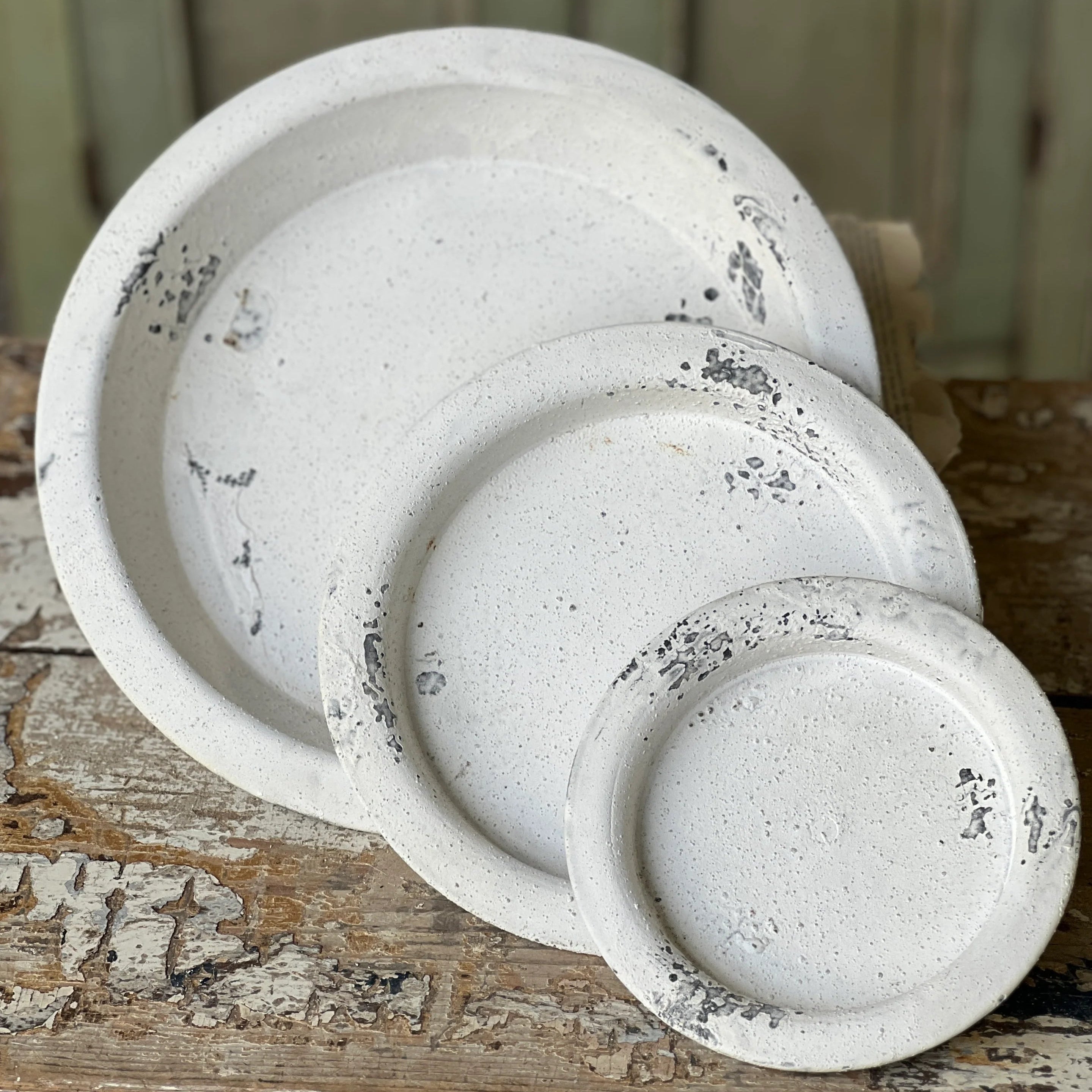 Distressed Rustic Farmhouse White Footed Trays